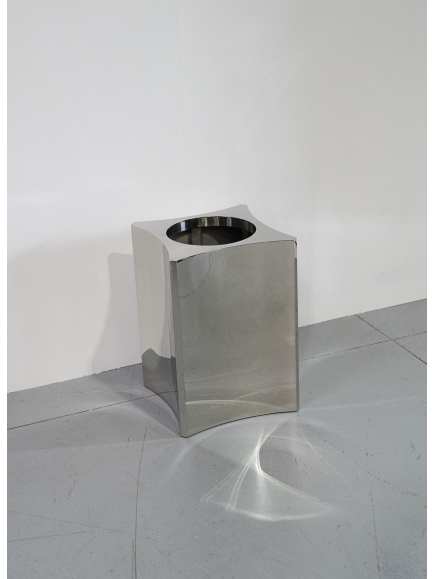 Pot carré incurvé argenté - effet miroir